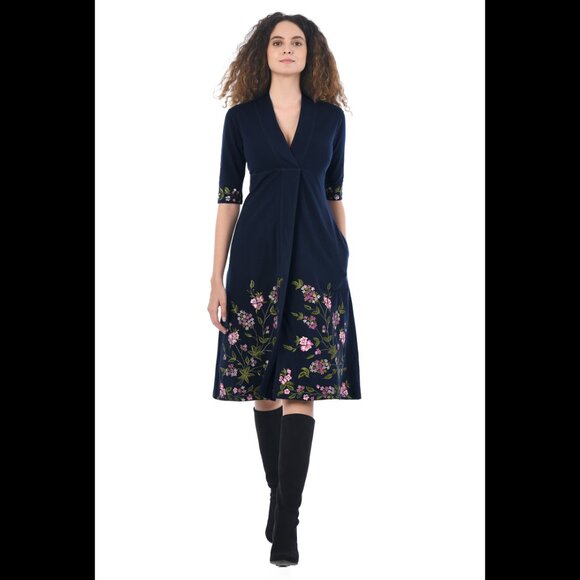 Eshakti dark blue dress with folkloric embroidery - Picture 1 of 6